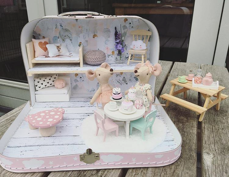 Inspiratie voor poppenhuis koffertjes