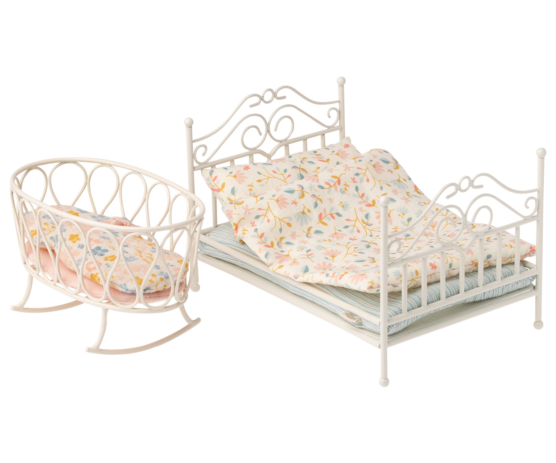 Maileg micro mouse vintage bed, soft sand