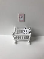 -Wit wiegje met wit handgemaakt matrasje