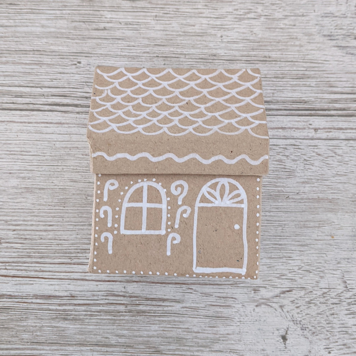 Gingerbreadhouse Dolly 'peach bow-tie'