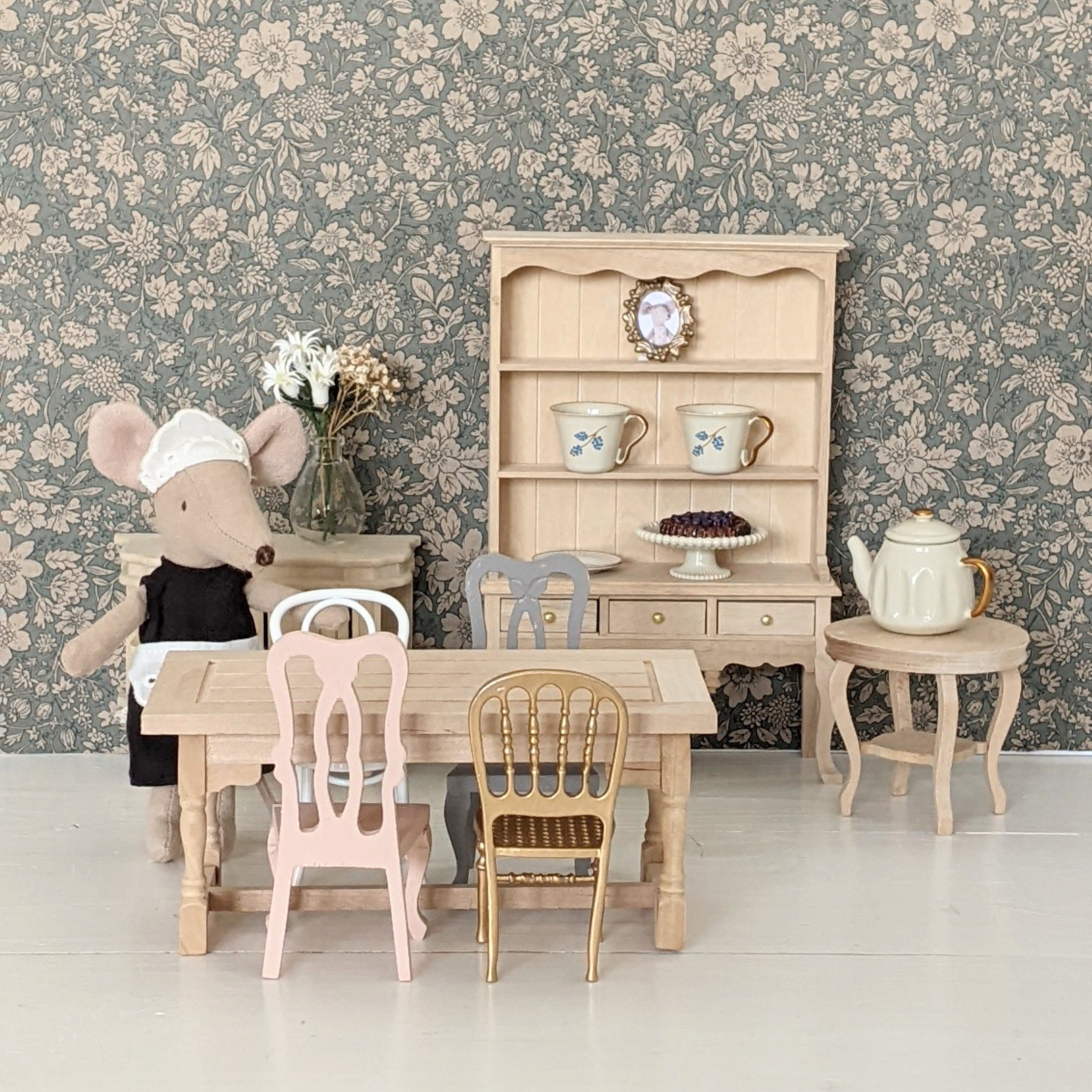 Buffetkast op pootjes naturel hout