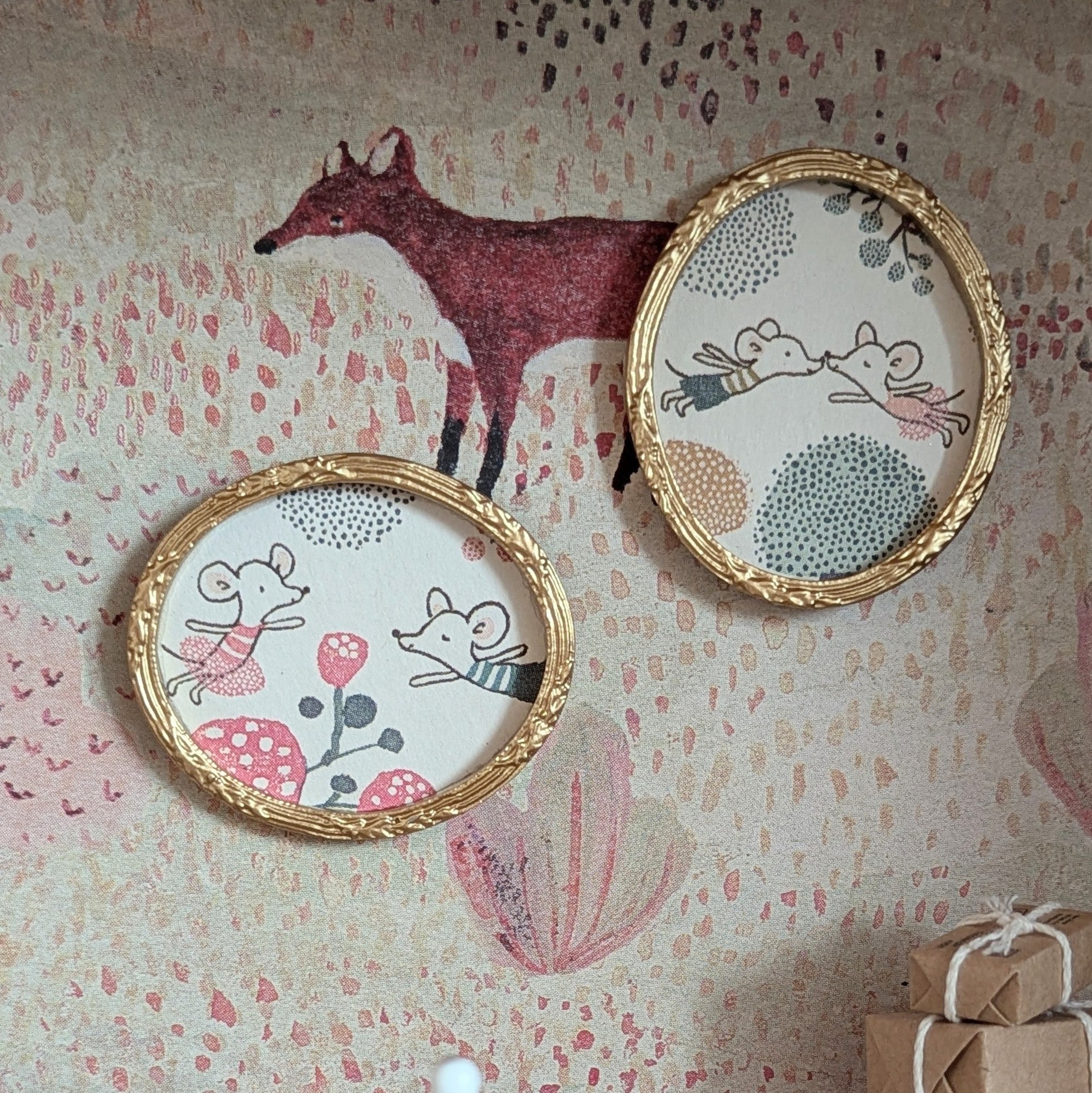 Set lijsten met verliefde muisjes