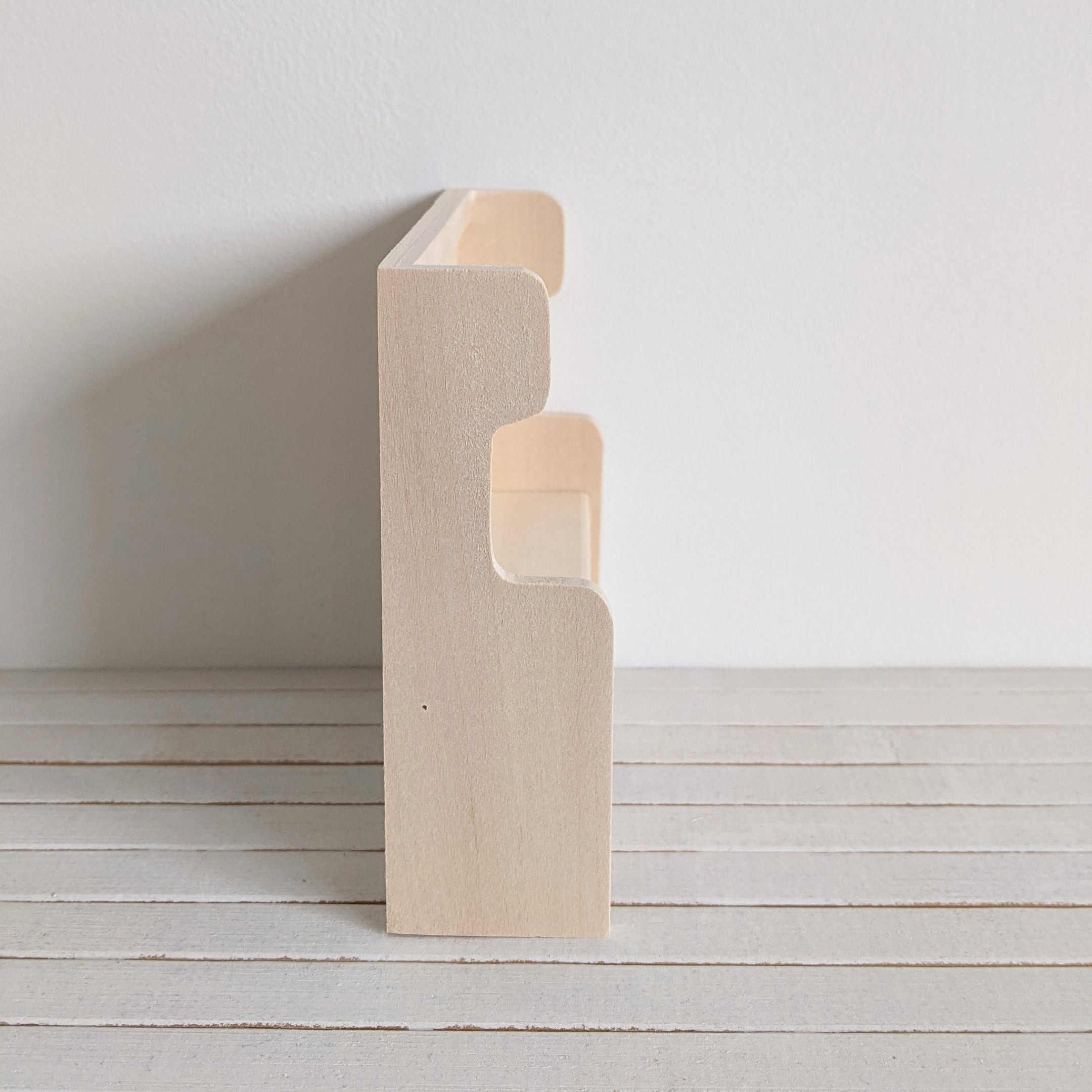 Bankje met klep van hout