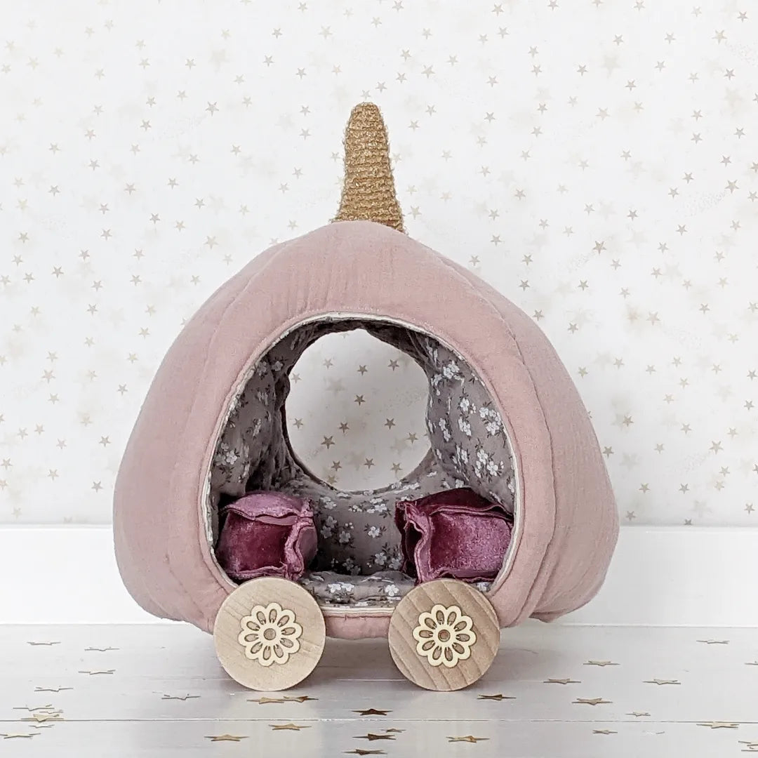 Skattich pumpkincarriage pattern and instructions English (pdf)