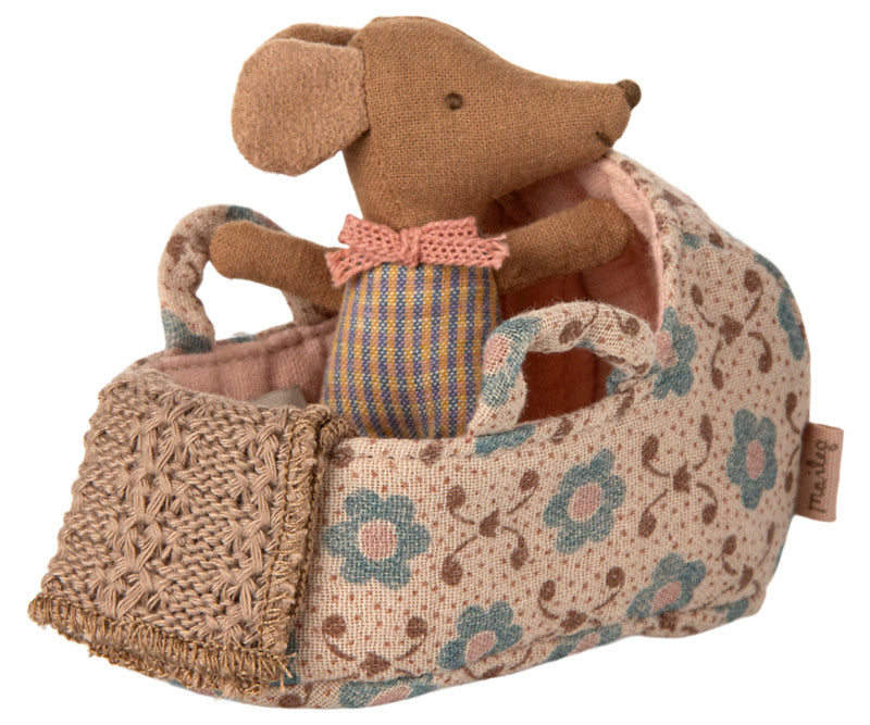 Maileg reiswieg voor baby Muis, rose