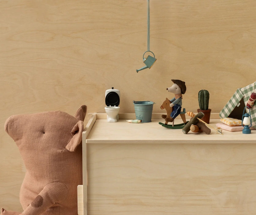 Maileg cowboy muis op hobbelpaard