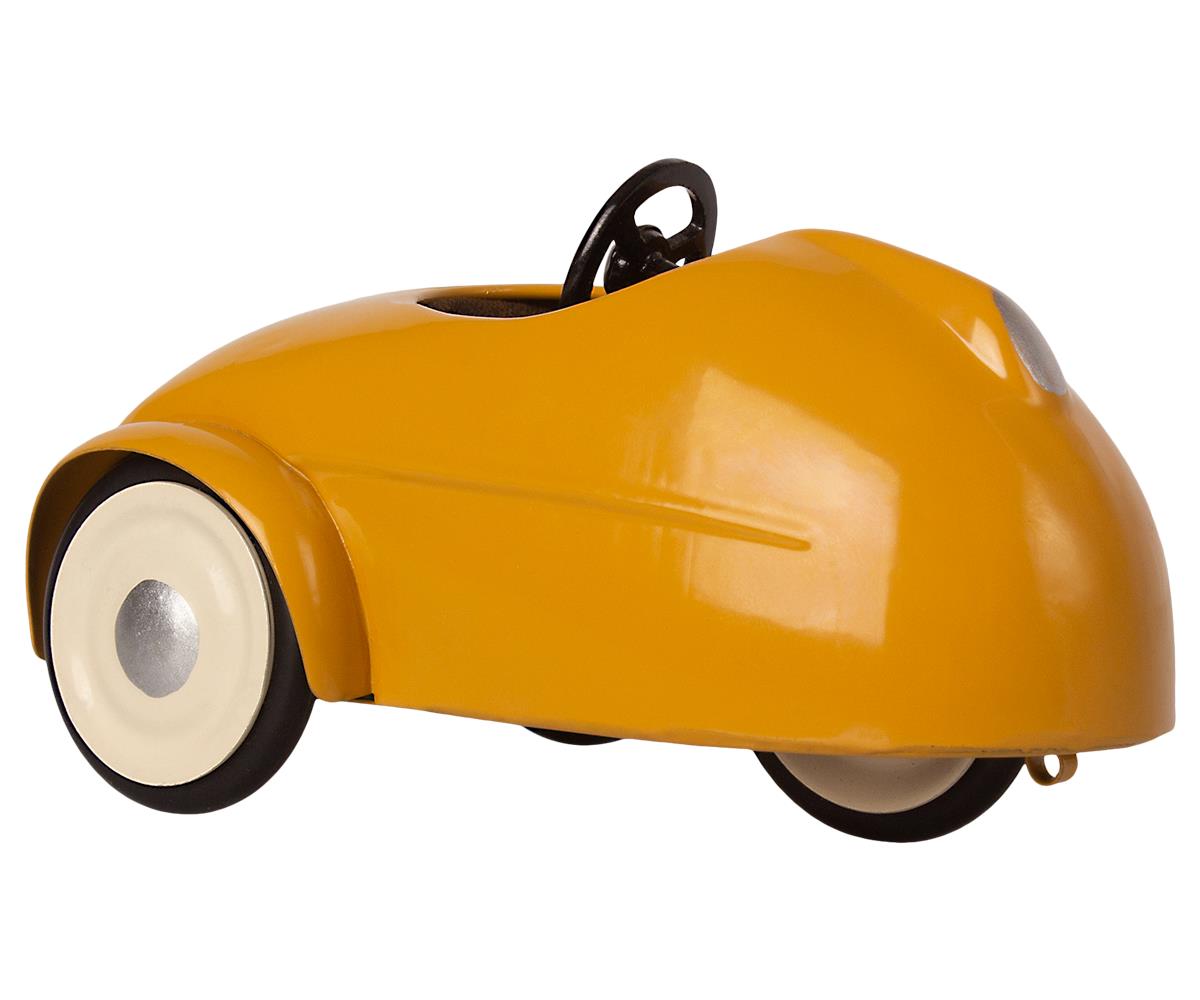 Maileg Muis met auto en garage geel/ mouse with car and garage yellow