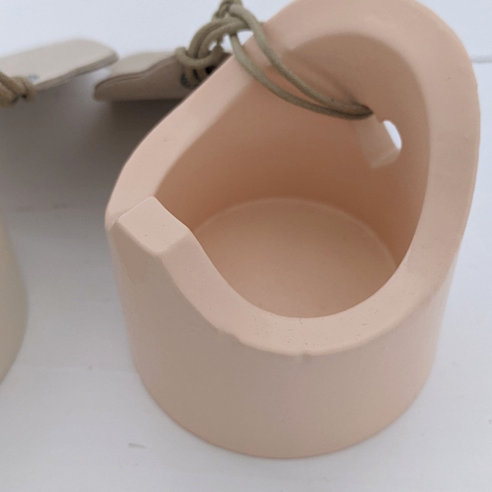 Maileg houten plas potje offwhite *met schoonheidsfoutje