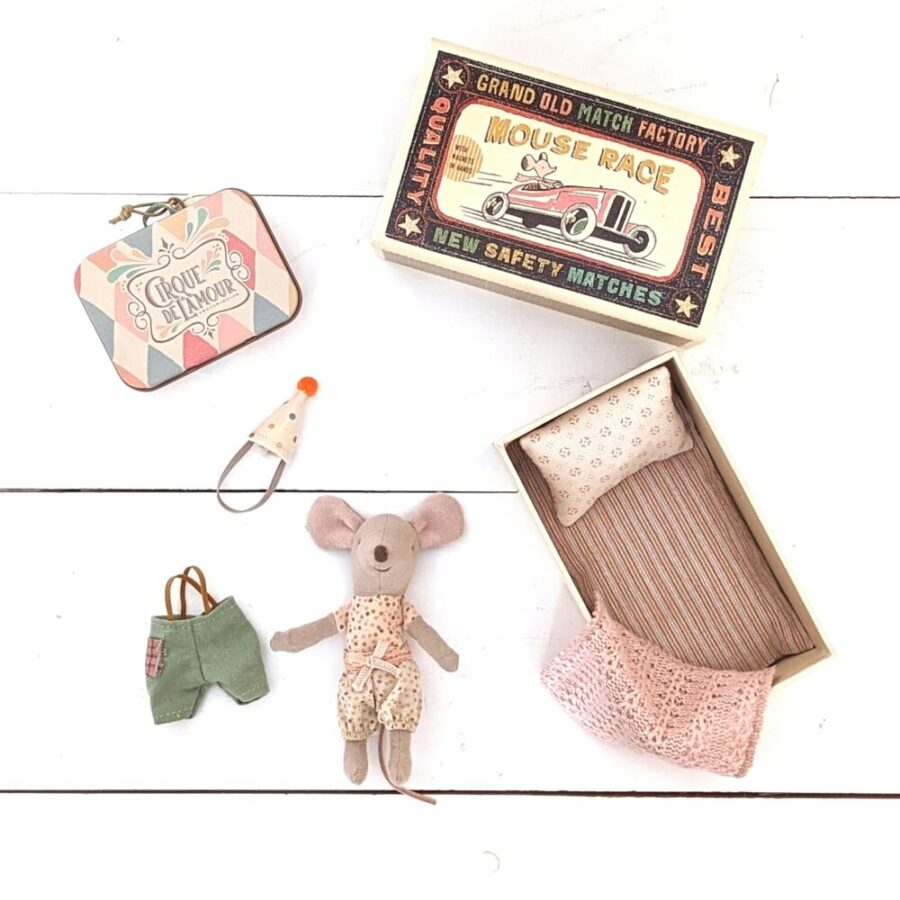 Maileg set little sister and suitcase clown