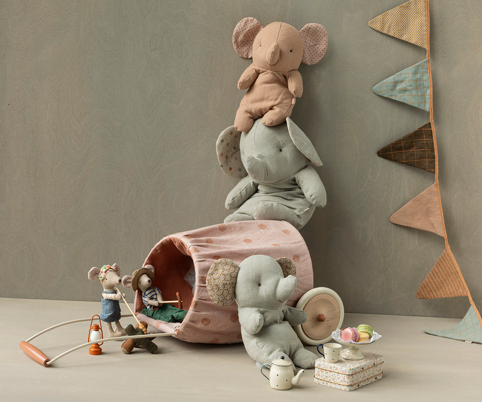 Maileg wandel muis, grote zus / Hiker mouse big sister