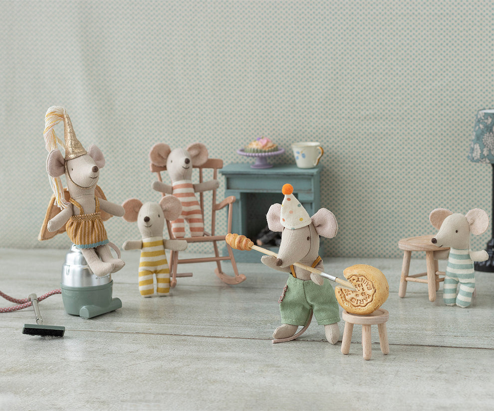 Maileg muizen Tafel en krukje set / mice table and stool set