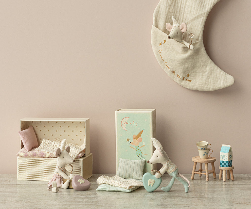 Maileg muizen Tafel en krukje set / mice table and stool set