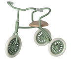 Maileg driewieler fiets voor muis in garagebox, groen / abri a tricycle, mouse, green