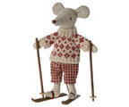 Maileg Ski en skistokken / Ski and ski poles mum and dad mouse