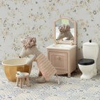 Maileg bad muis wellness in badkamer