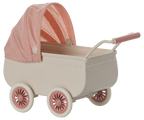 Maileg kinderwagen voor muis, koraal