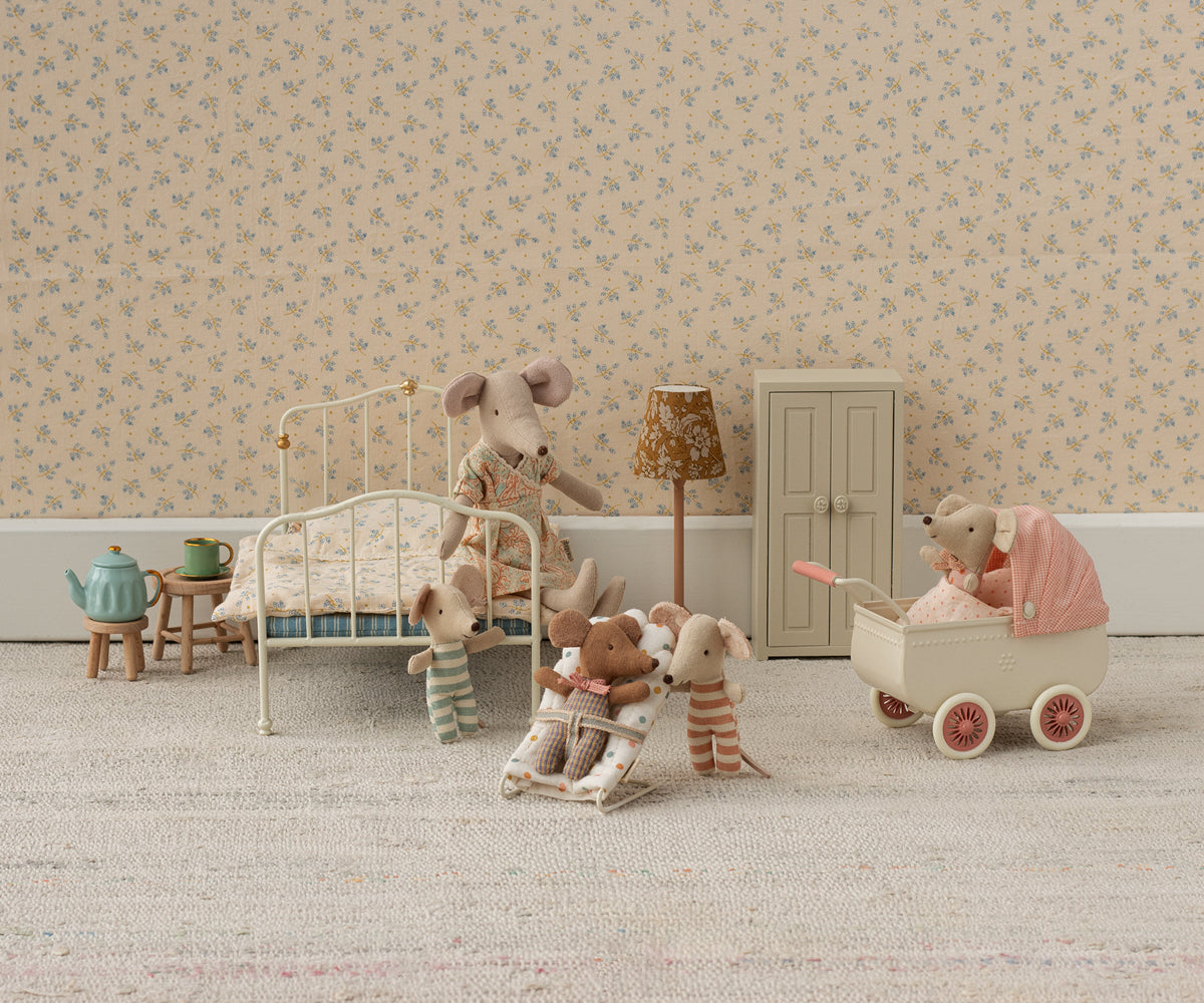 Maileg kinderwagen voor muis, koraal