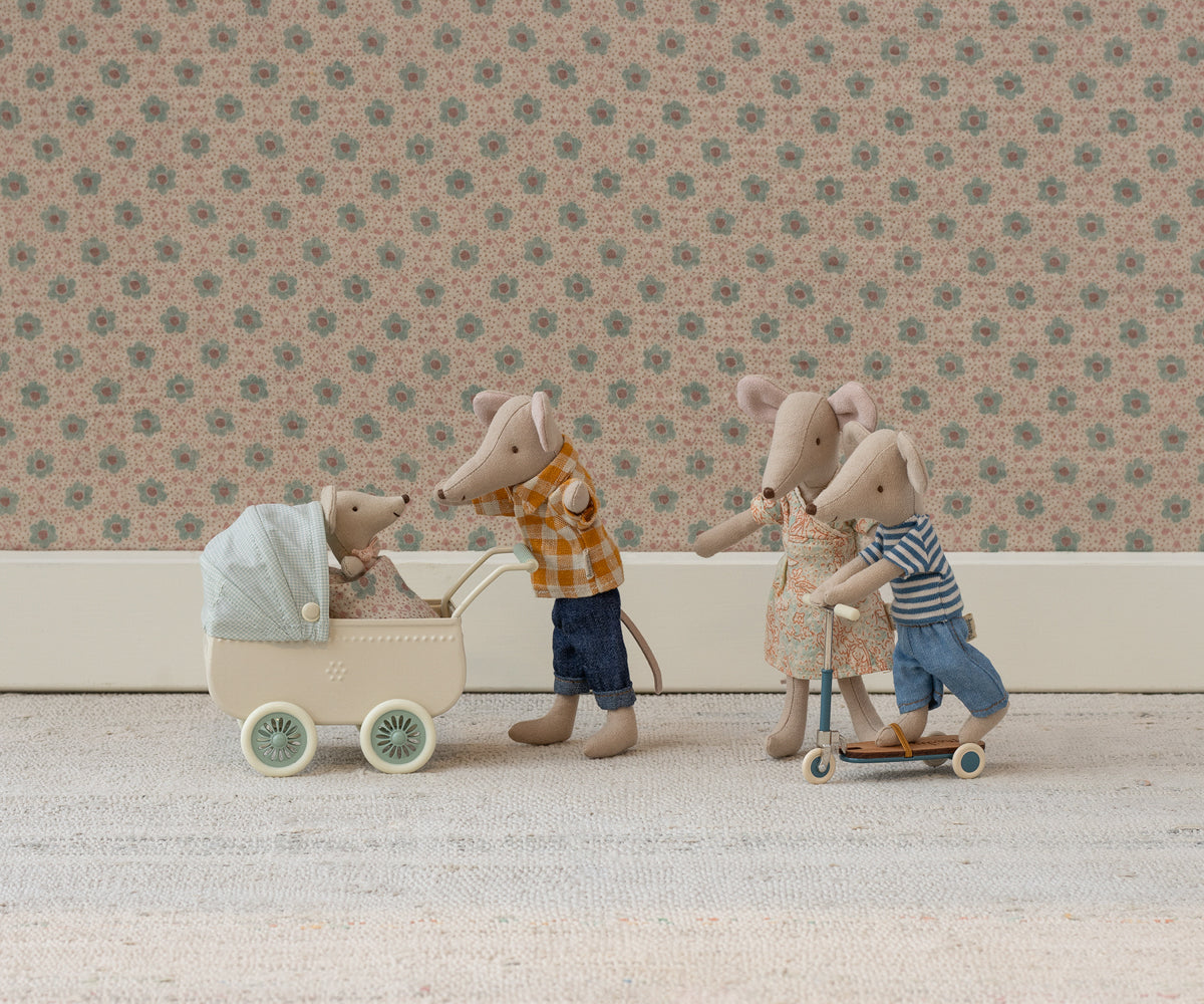 Maileg kinderwagen met babymuis