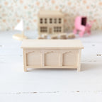 Miniatuur dekenkist of verkleedkist