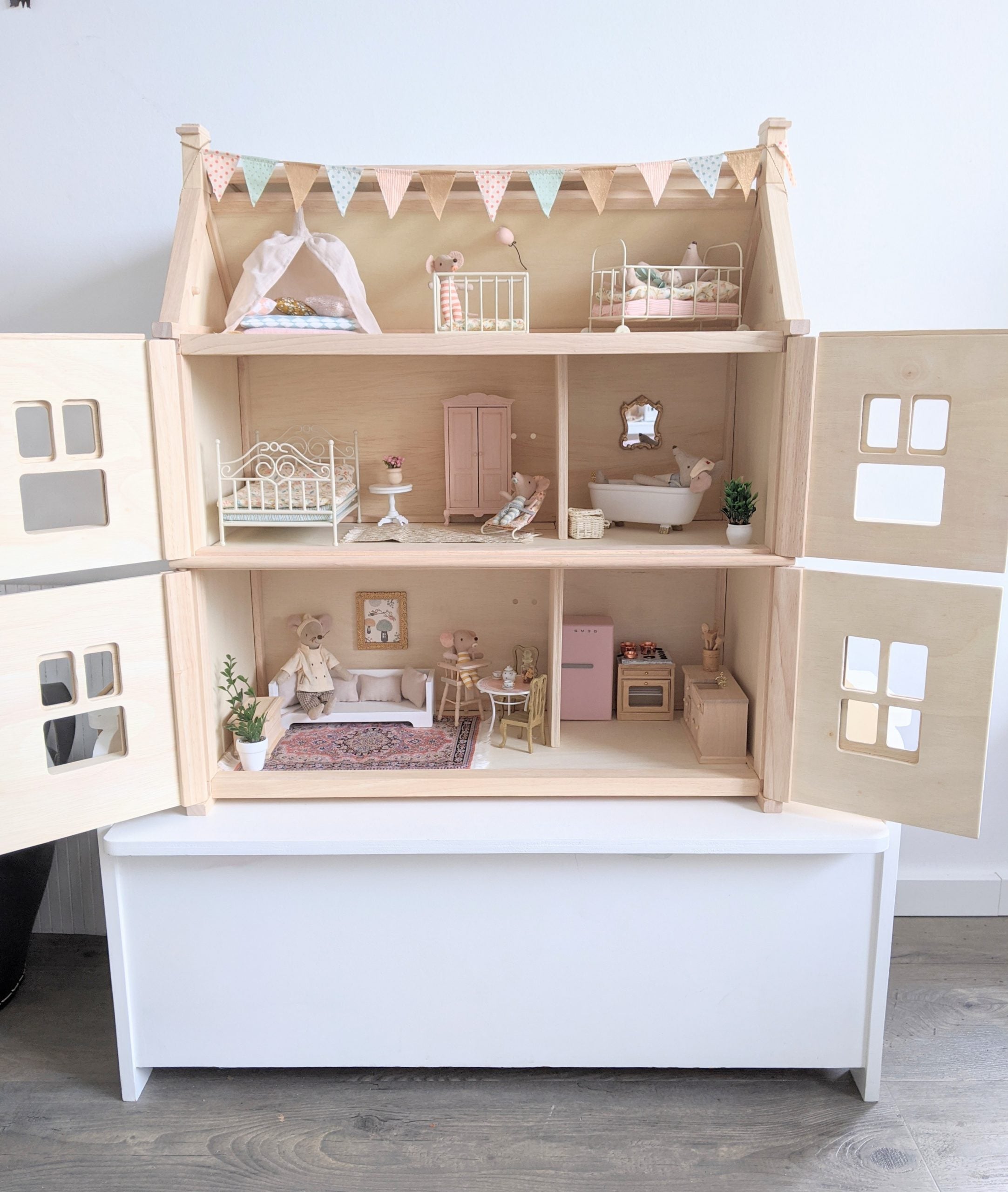 Maileg micro mouse vintage bed, soft sand