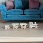 Miniatuur houten trein