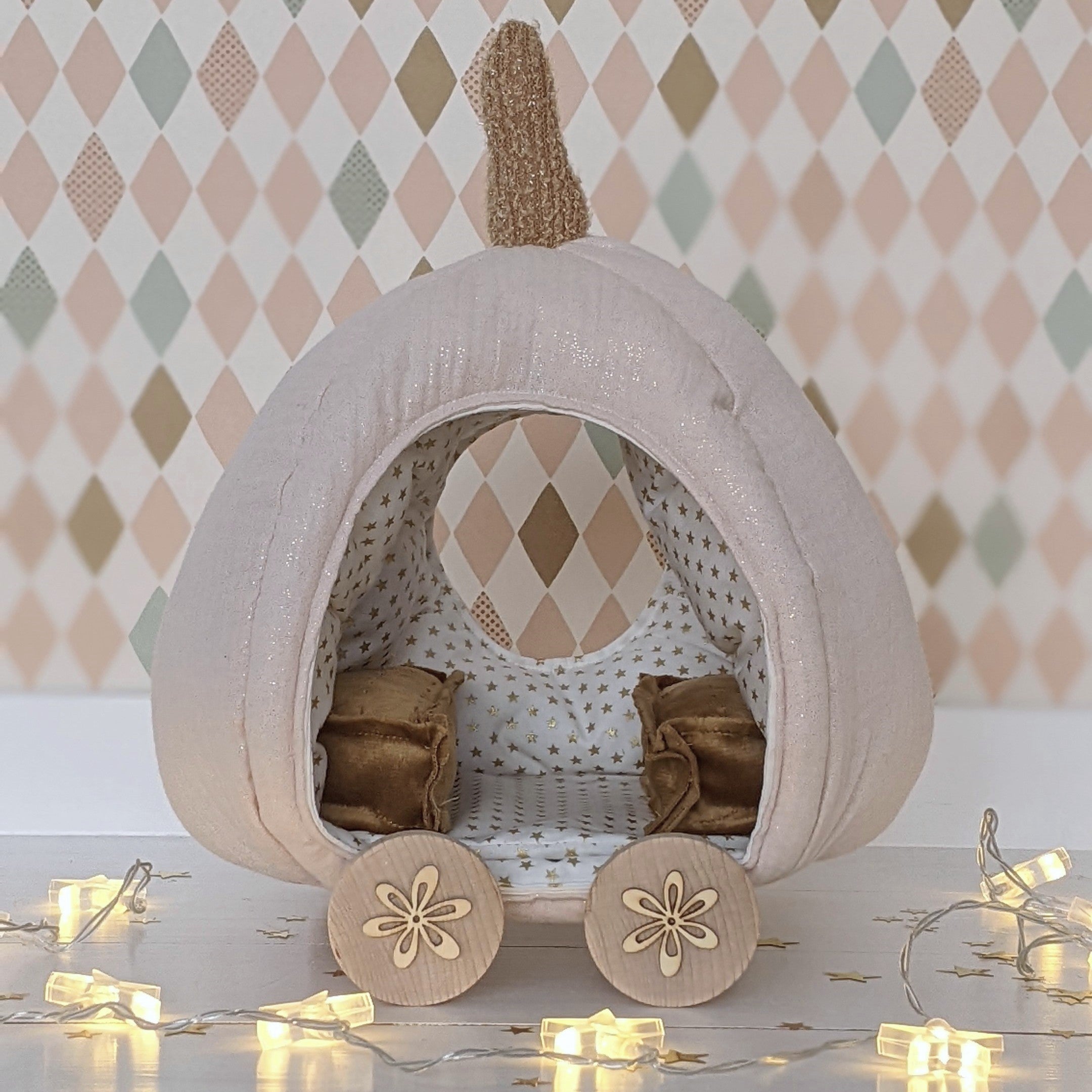 Skattich pumpkincarriage pattern and instructions English (pdf)