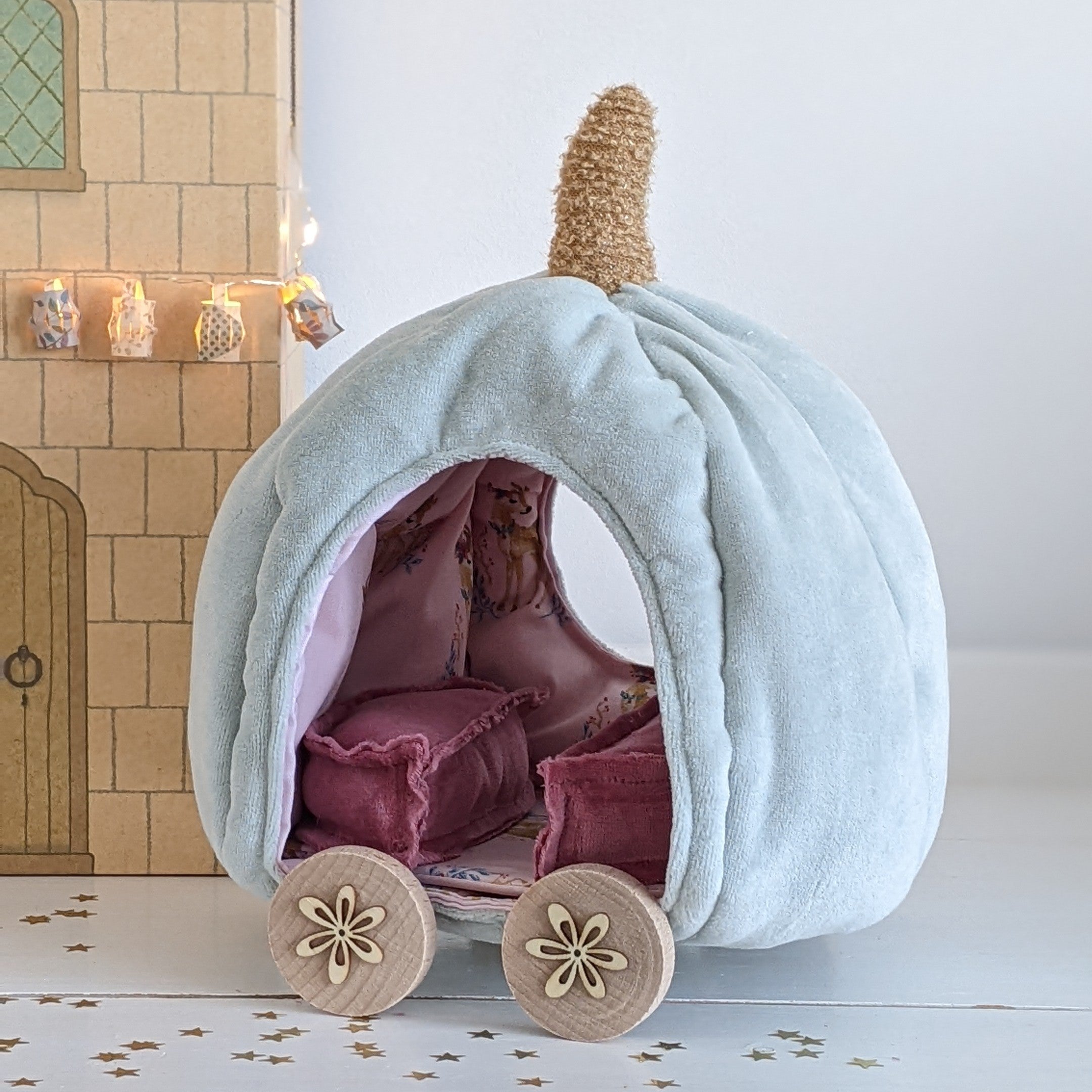 Skattich pumpkincarriage pattern and instructions English (pdf)