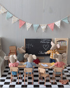 Miniatuur 'schooltijd' set schriften, potloden, schaar handgemaakt