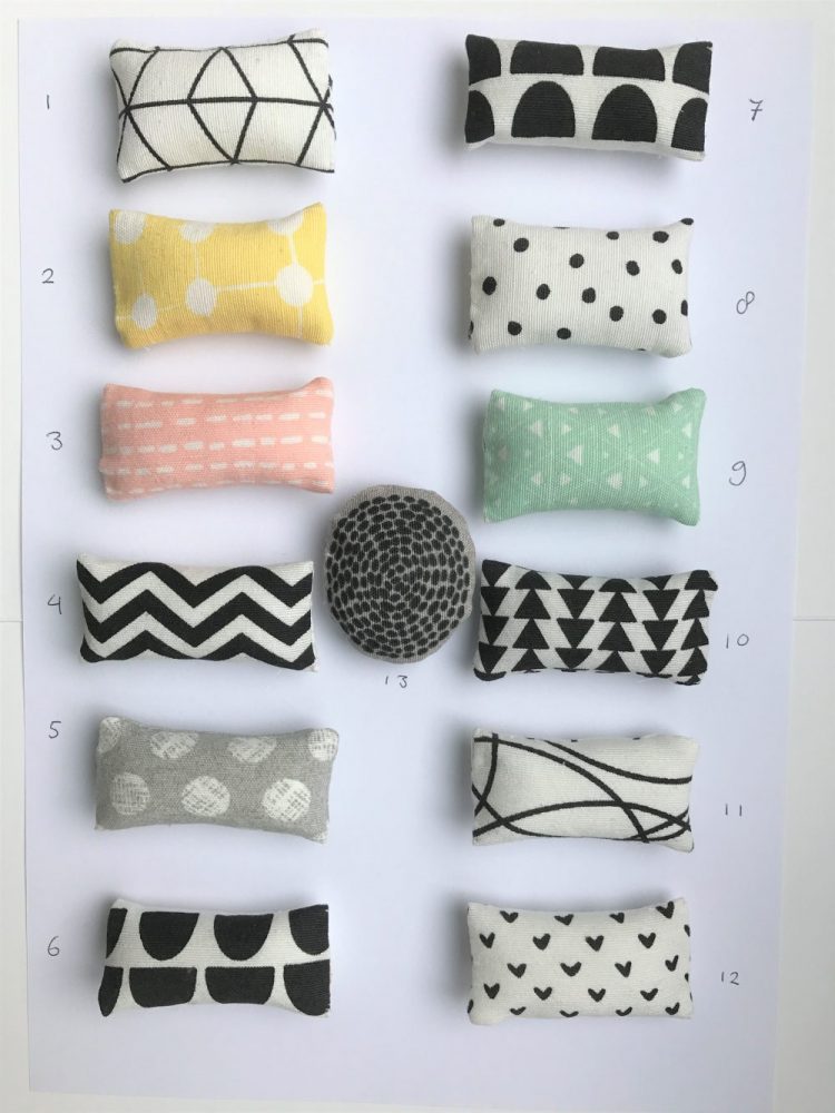 Scandinavische kussentjes langwerpig handgemaakt