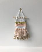 *Handgemaakt geweefd wandkleedje / muurhanger roze