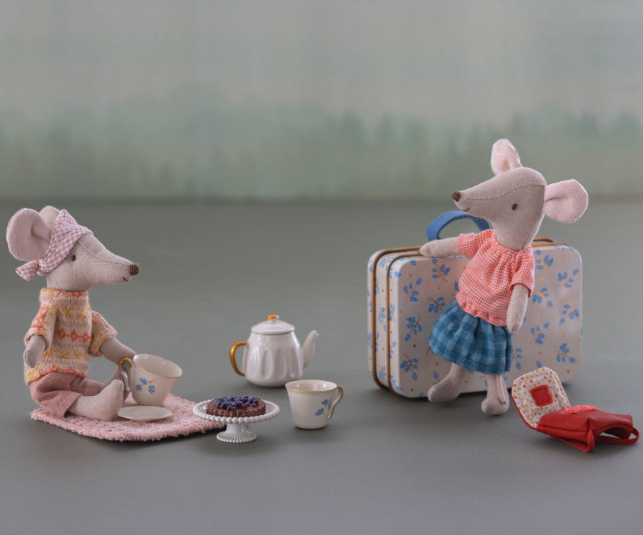 Maileg theeset voor muizen / Afternoon treat, Mouse Blue madelaine