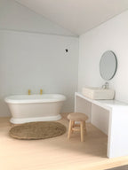 Modern compleet ingericht poppenhuis