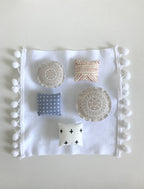 Dekbed wit met zwarte plusjes