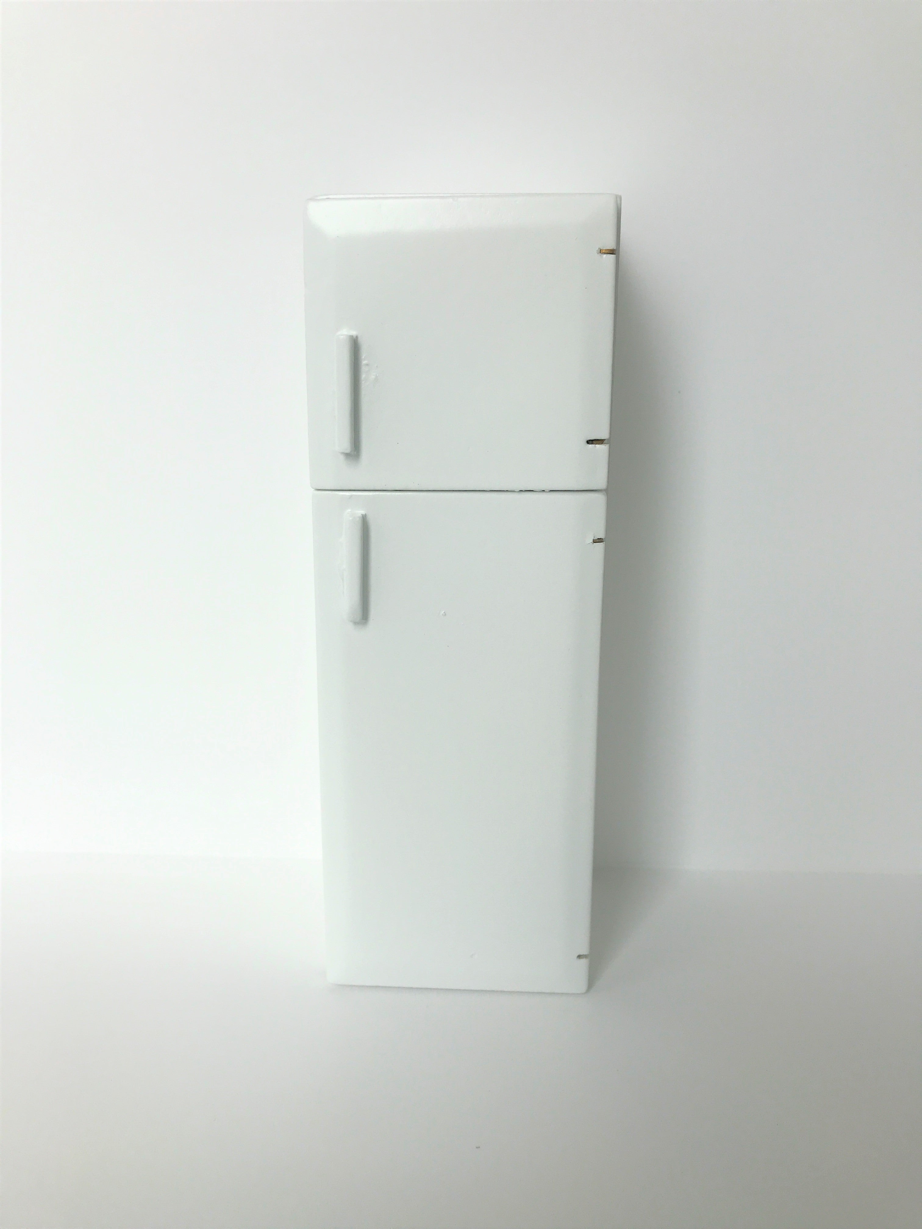 Koelkast voor het poppenhuis