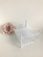 Metalen bed tweepersoons wit (afgekeurd)