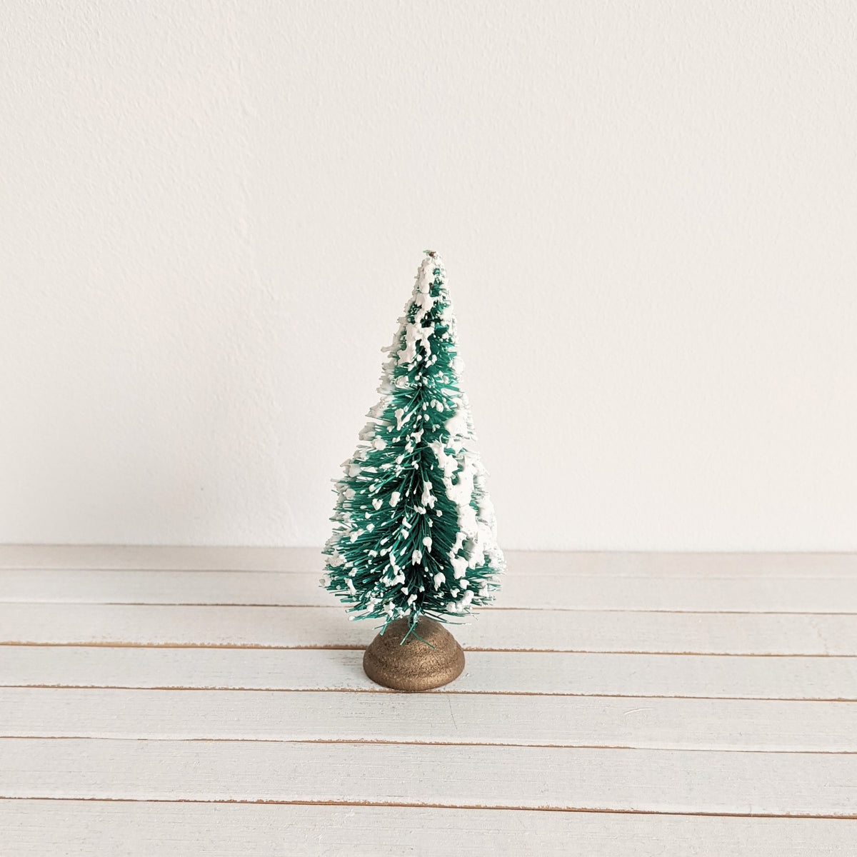 Kerstboompje met sneeuw