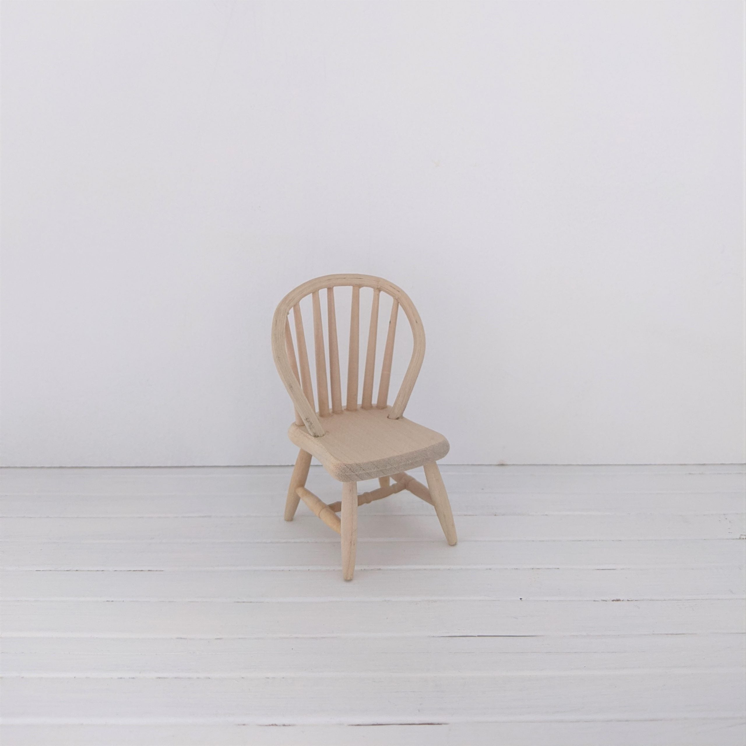 Spijlenstoeltje naturel hout