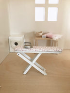 strijkplank met strijkijzer