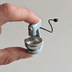 Lichtblauwe mixer blender