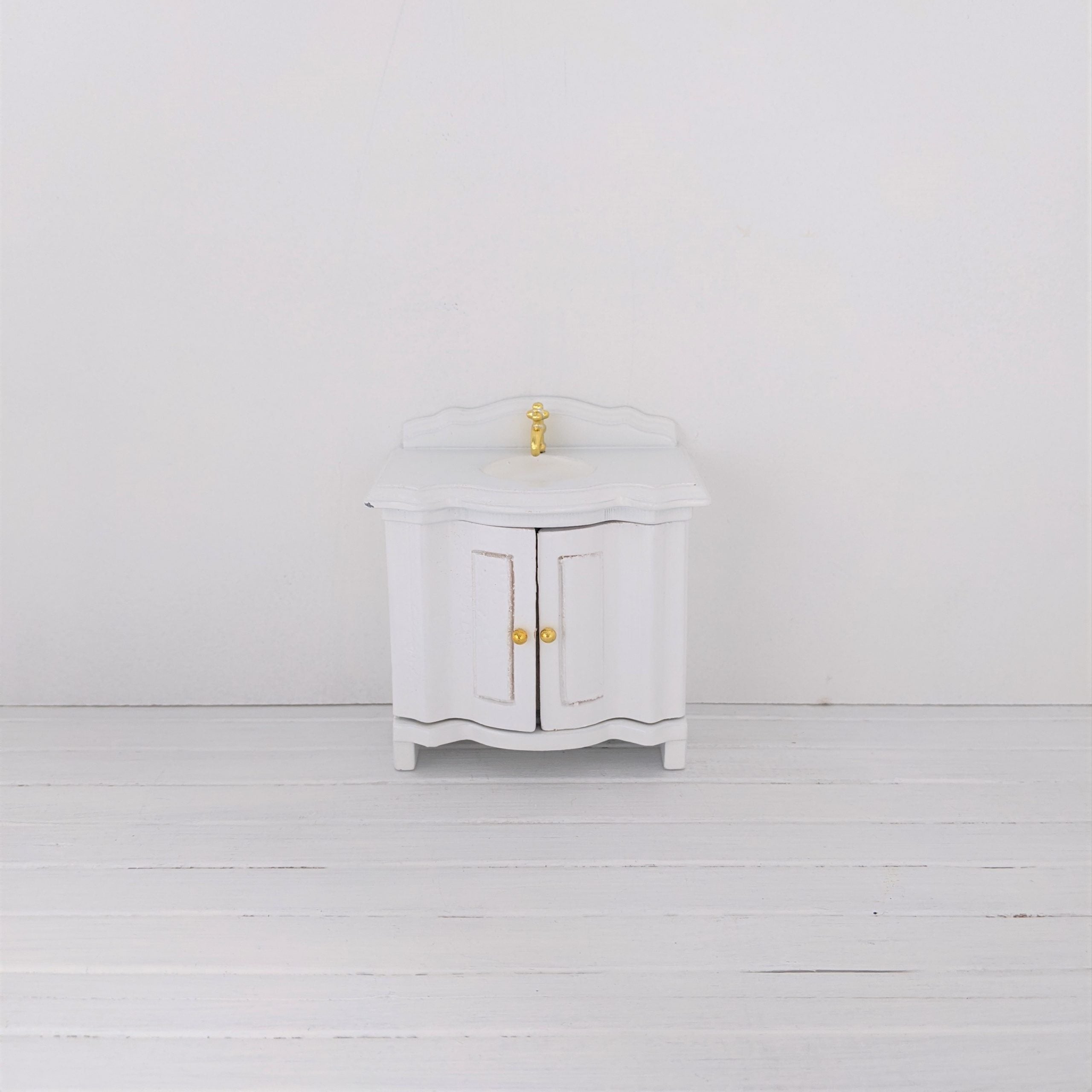 Wastafel met wasbakje