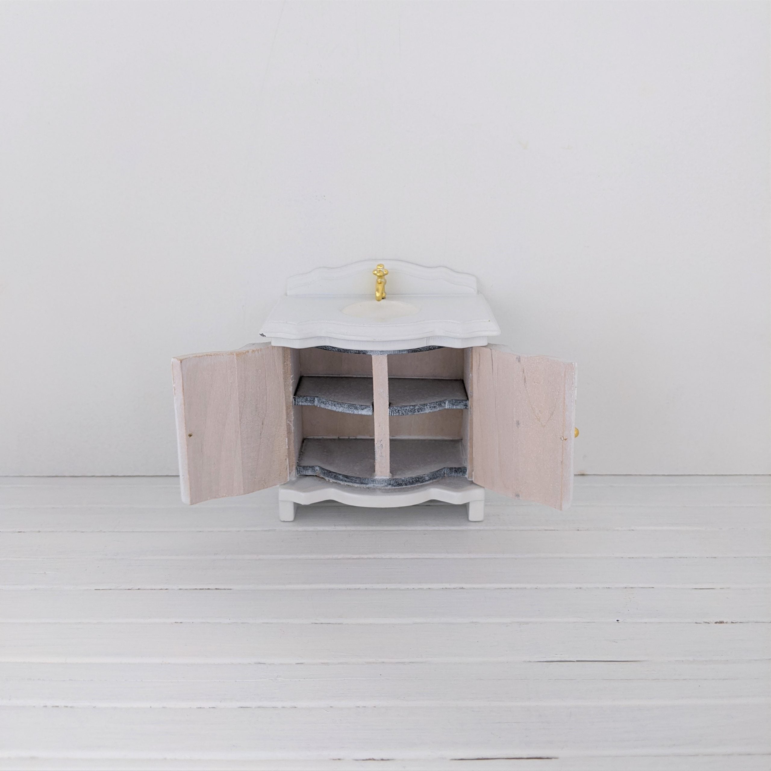 Wastafel met wasbakje