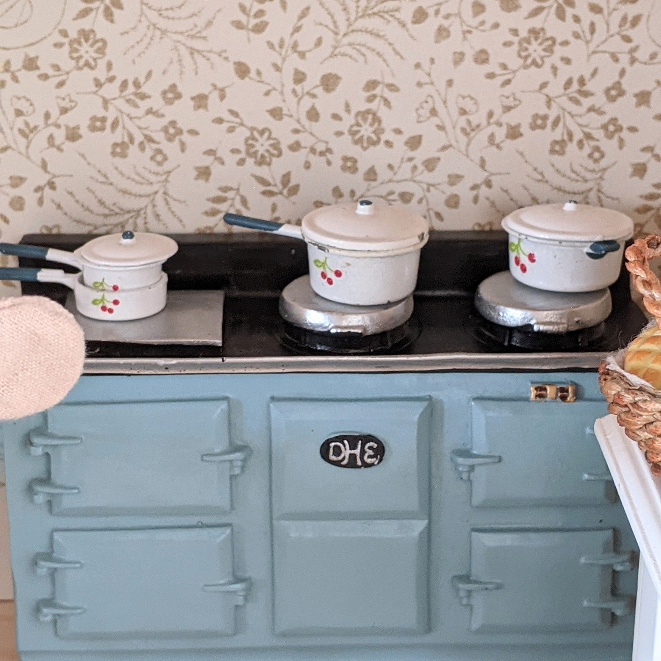 Witte pannenset met kersjes