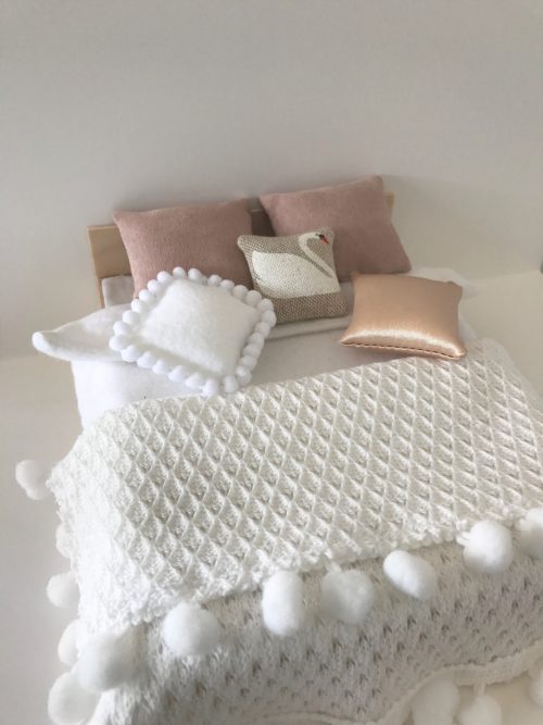 - Skattige pompomkes mini kussentje handgemaakt