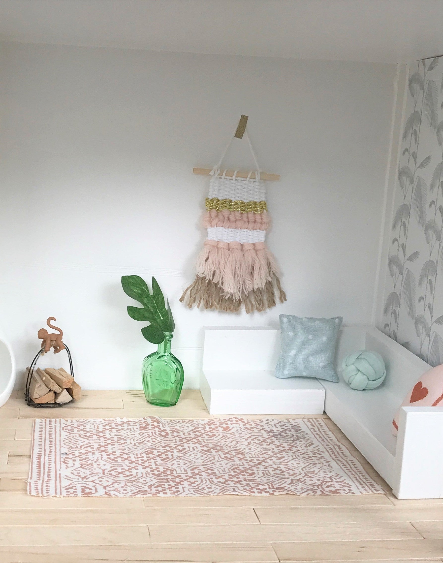 *Handgemaakt geweefd wandkleedje / muurhanger roze